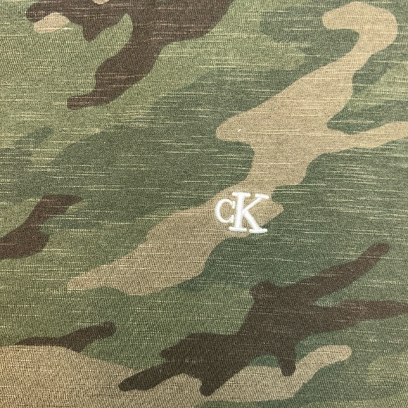 Calvin Klein Jeans Camouflage Men Tshirt Medium - Picture 3 of 4